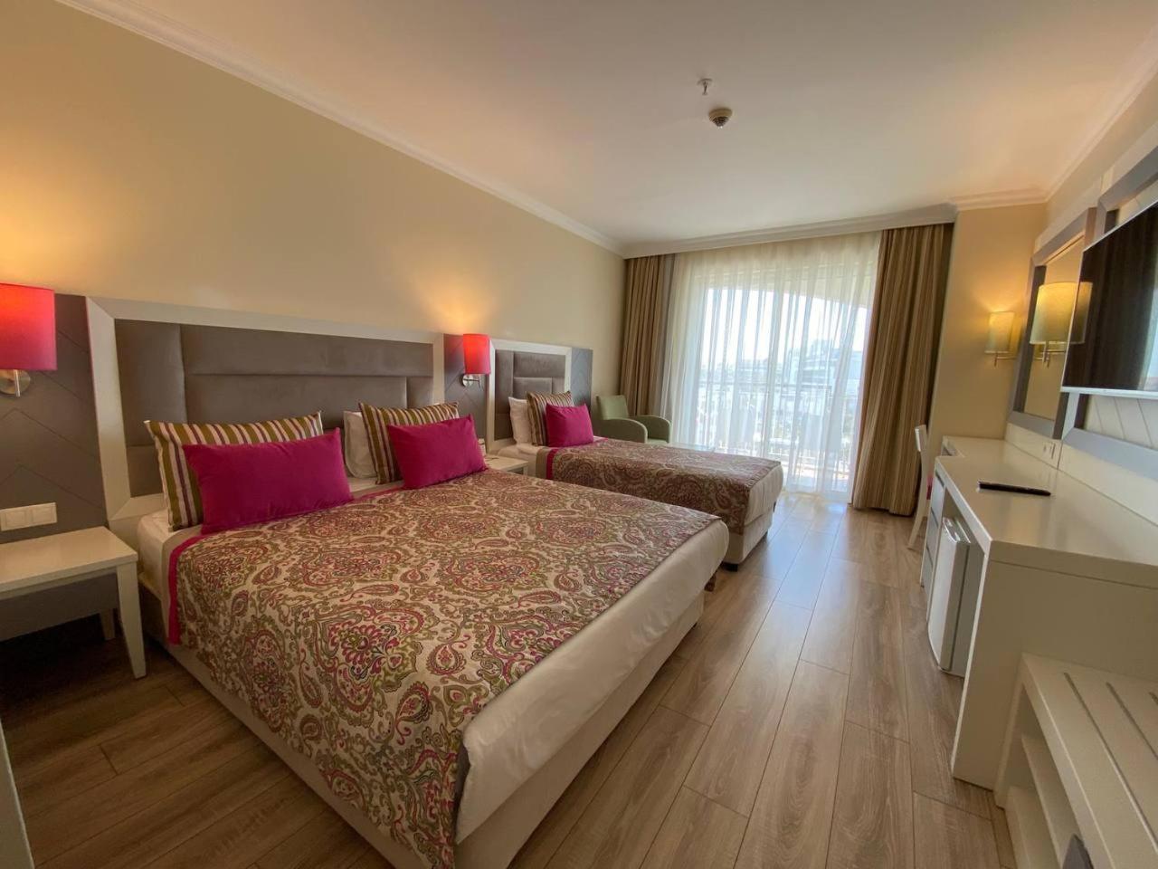 Orange County Belek Hotel Bagian luar foto