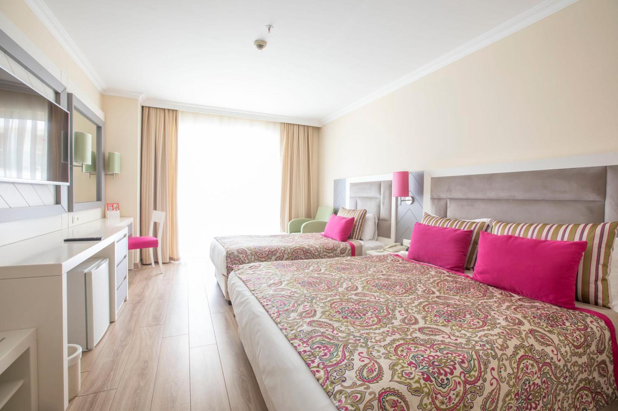 Orange County Belek Hotel Bagian luar foto